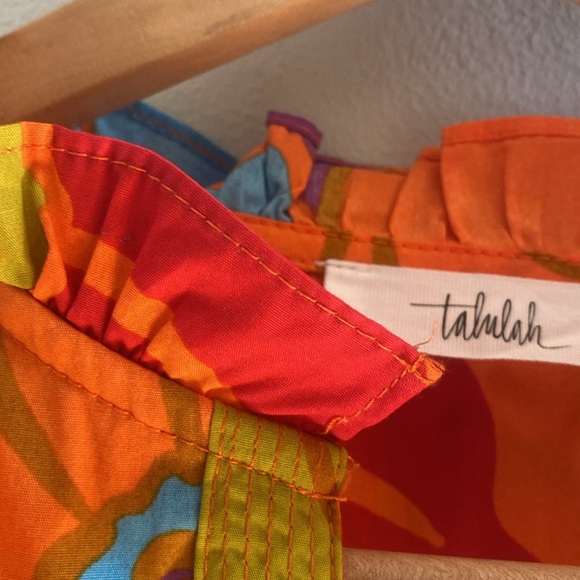 Colorful Floral Ruffle Blouse size M like new condition - Picture 10 of 10